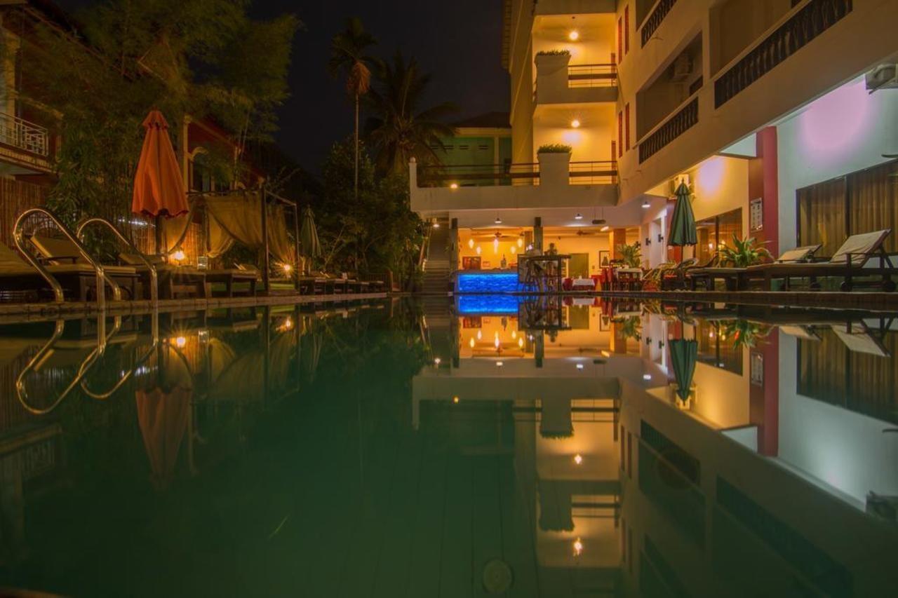 Mekong Angkor Palace Hotel Siem Reap Exterior photo