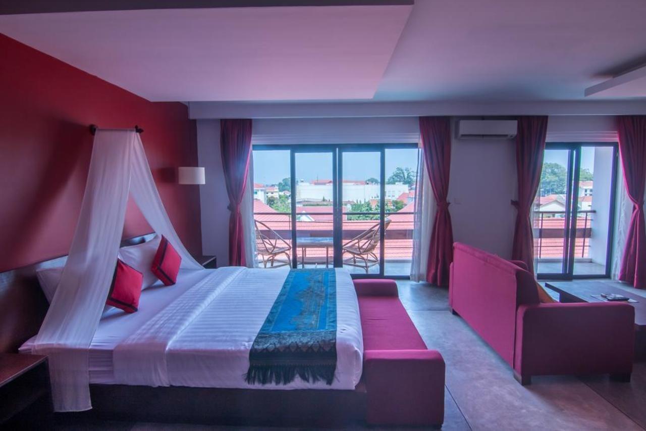 Mekong Angkor Palace Hotel Siem Reap Exterior photo