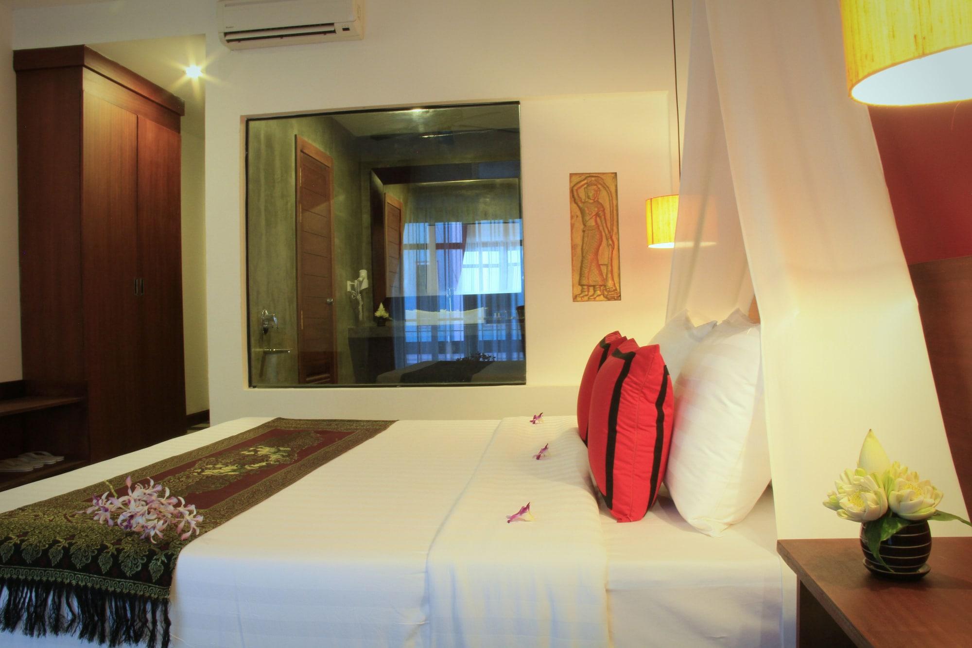 Mekong Angkor Palace Hotel Siem Reap Exterior photo