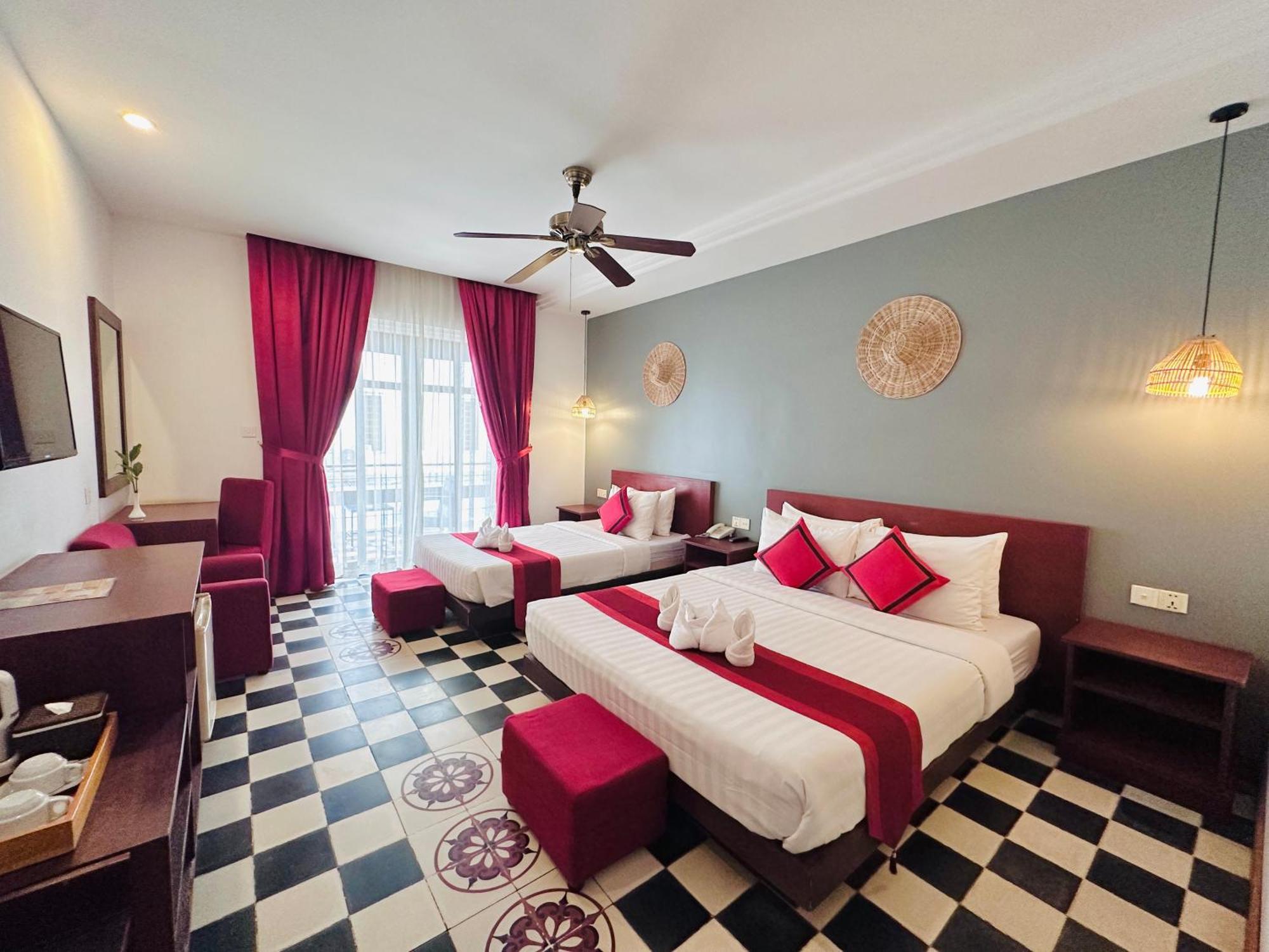 Mekong Angkor Palace Hotel Siem Reap Exterior photo