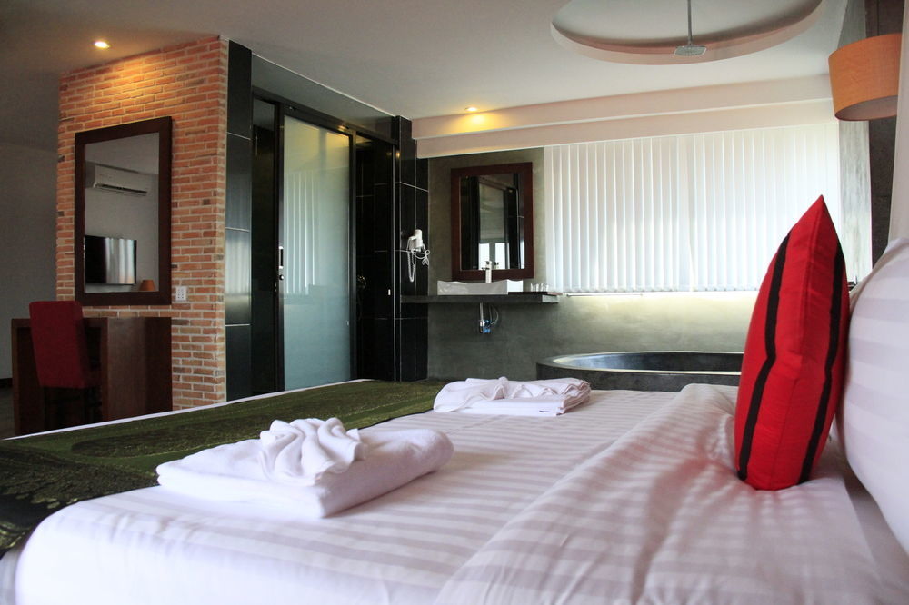 Mekong Angkor Palace Hotel Siem Reap Exterior photo